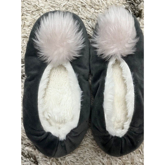 Gray Furry Slip On Soft Plush Slippers w PomPom Sz S/M Bluestar Clothing - Picture 1 of 7
